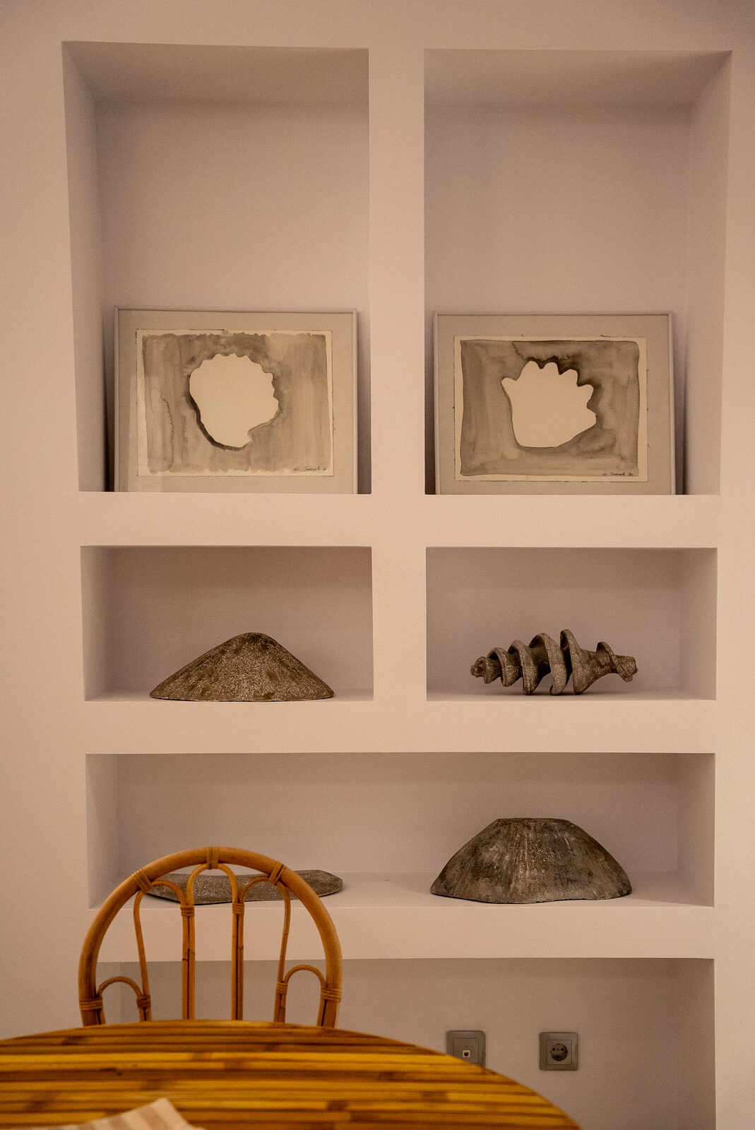 Arched alcove with decorative details